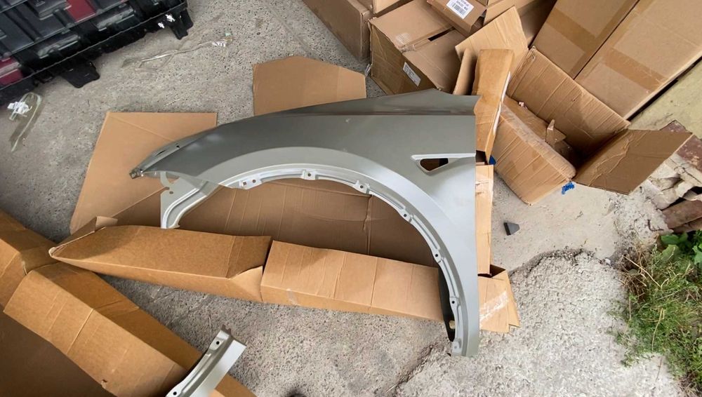 Крило переднє LH/RH Tesla Model Y