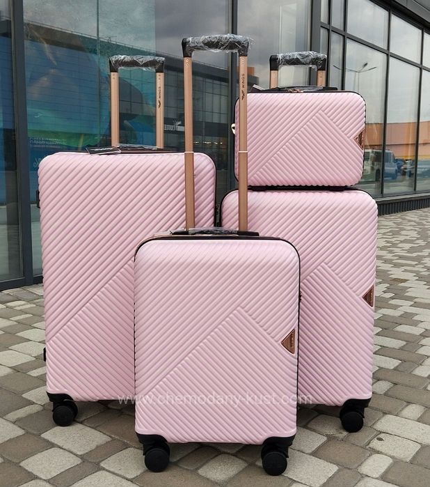 Чемодан Wings WN01 молочна валіза