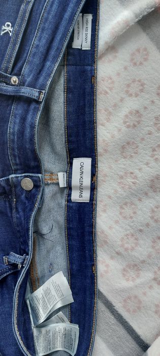 Calvin Klein  rurki rozm. 50 jak nowe