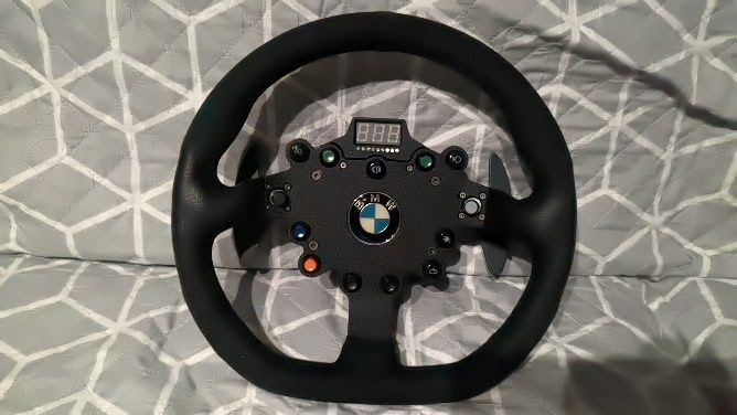 Volante BMW M3 GT2 Fanatec  em excelente estado
