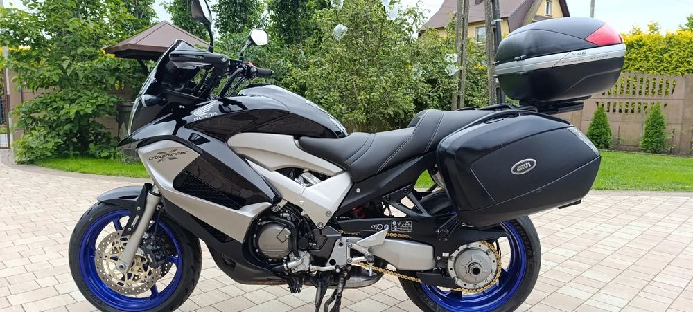 Honda VFR 800 Crosrunner 44tys,km-TUV ASO Race-Blue Mocno AKCESORYJNY MOT