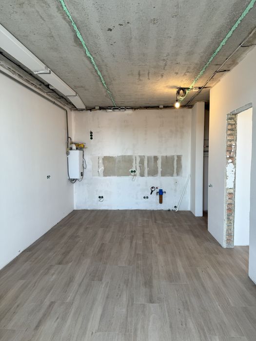 Продаж! Однокімнатна квартира з частковим ремонтом 47м2