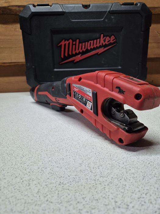 Milwaukee Obcinak do Rur C12 Pc Zestaw! A08