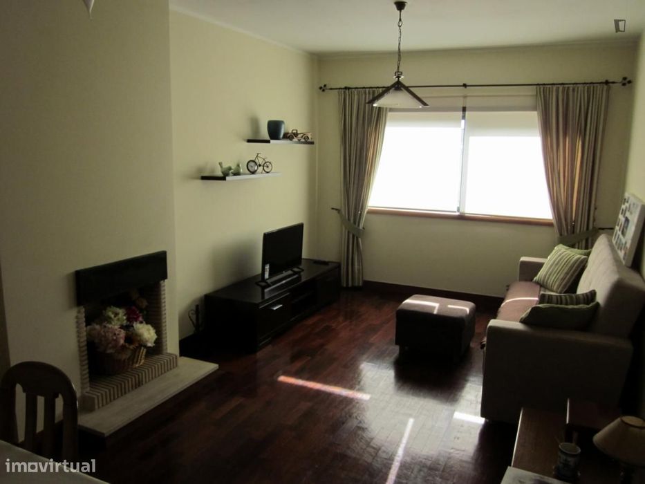 Apartamento com 1 quartos - localizado em Senhora da Hora Porto
