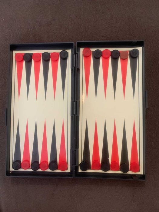 Детские комплектные Шахматы  нарды