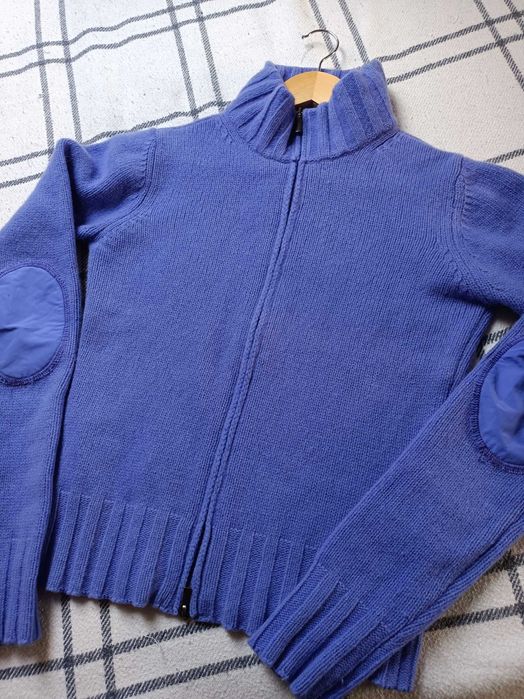 Wełniany kardigan z zamkiem