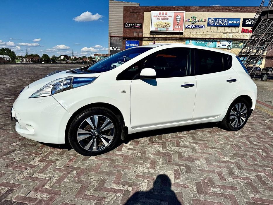 електромобіль Nissan leaf 30квт