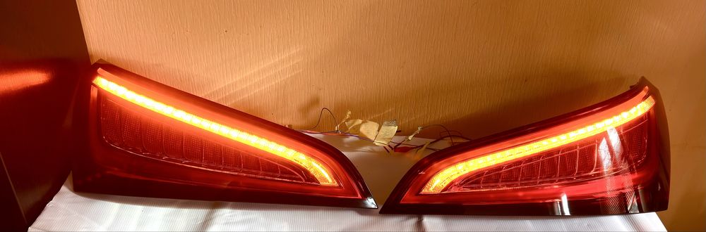 Продам фонарі Audi q5 Европа