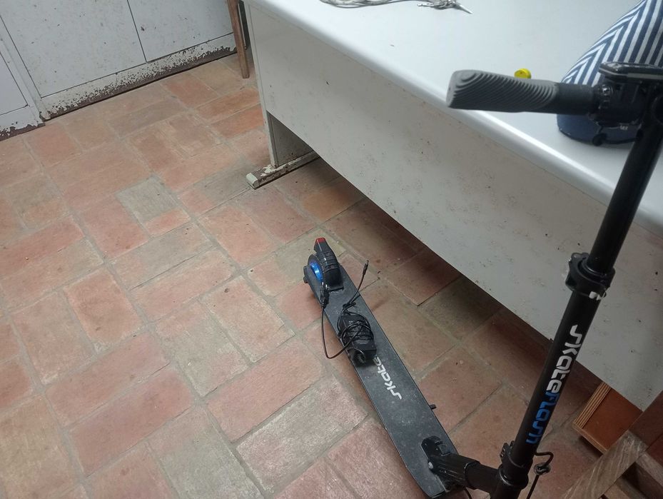 Trotinete electrica em bom estado