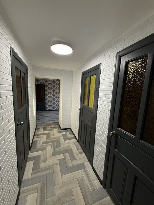 Часть дома и 10 соток 
Асфальтированная улица.
Учас