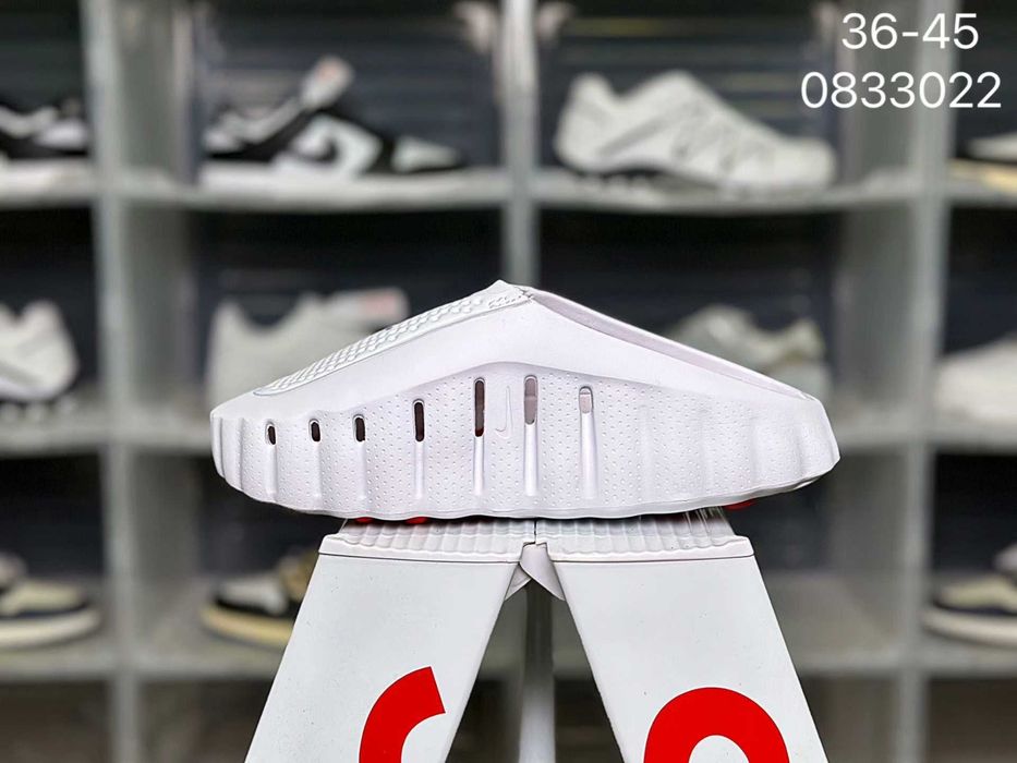 Nike_mind 001 R.44