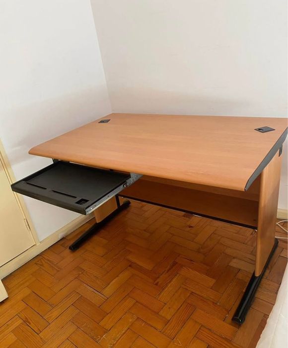 secretária 

73 x 120 x 75