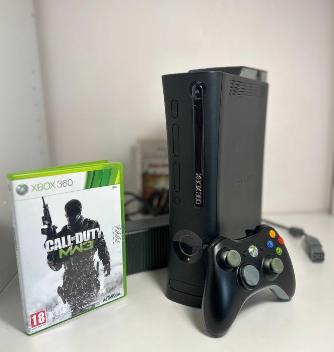 Kultowa konsola Xbox 360 Fat 120 GB z padem i grą