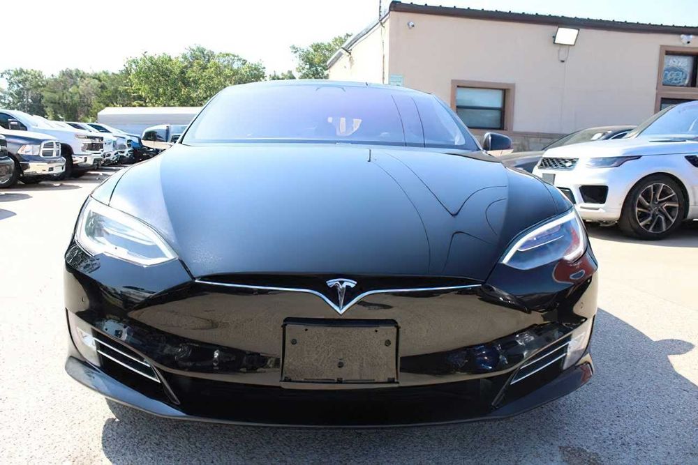 Tesla Model S P100D      2017