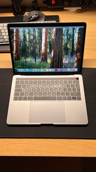 MacBook Pro 13” 2019 i5 2.4GHz 16GB 256GB Space Gray | komplet
