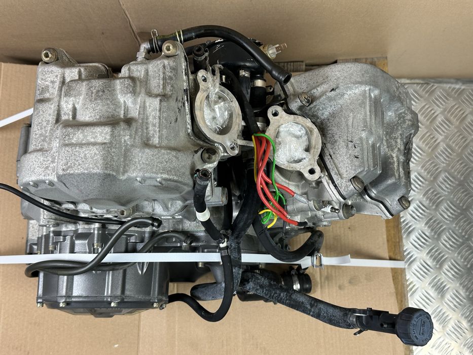 Aprilia TUONO RSV 1000 MILLE 2004 Silnik Motor Kompletny ROTAX V990RP