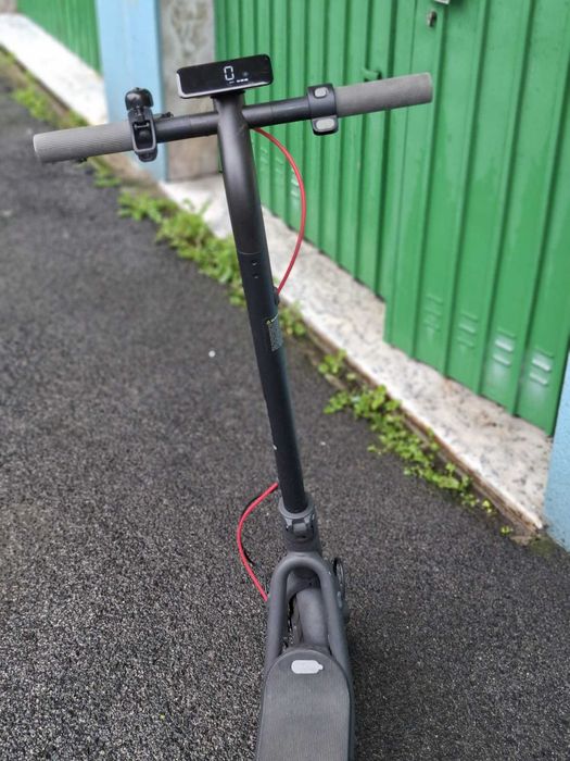 Trottinete Elétrica NAVEE — Mobilidade sem complicações