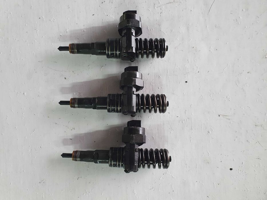 Насос форсунки VW Passat B5 1.9 TDI
0414720007