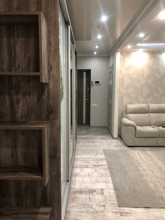 Здам 3-кімнатну квартиру подобово. Можно з дитиною. Центр міста.Люкс!