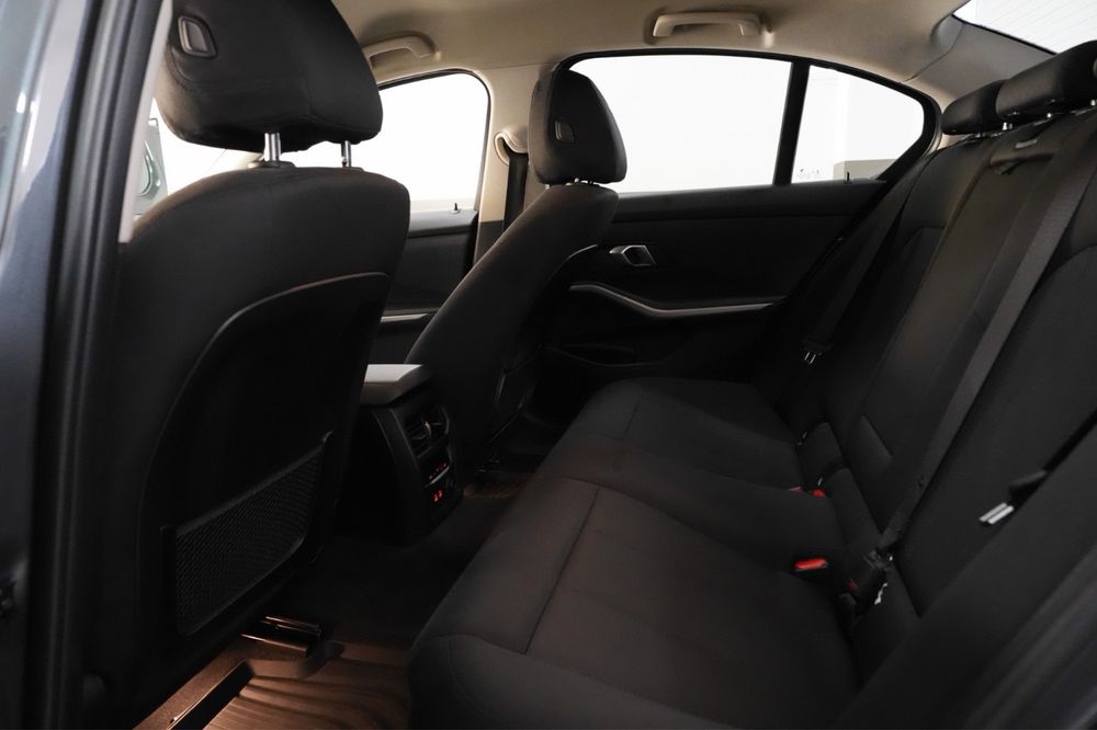 BMW 330e como novo