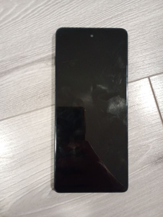 Telefon Motorola g200