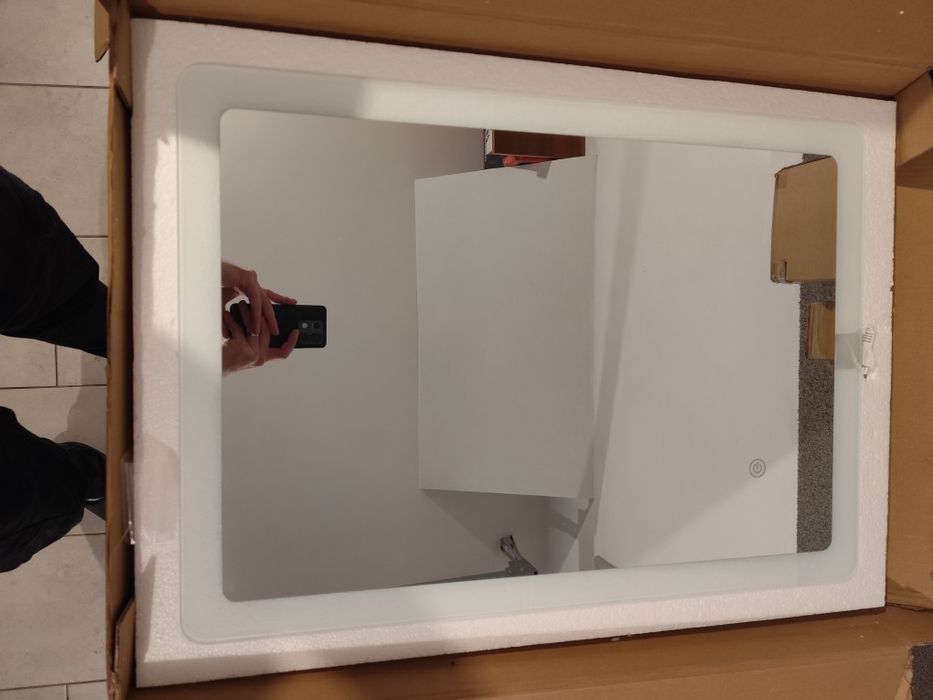 Lustro łazienkowe LED  poziome 50x70cm