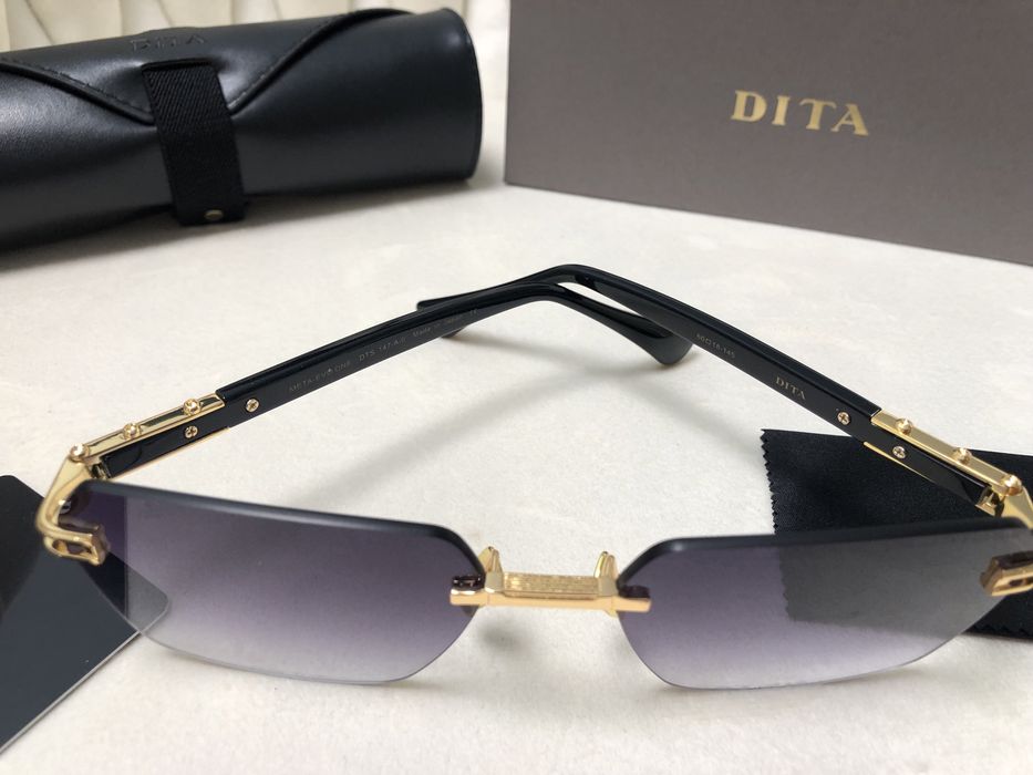 Okulary przeciwsloneczne DITA Meta evo one + pudelko posiadaja filtry