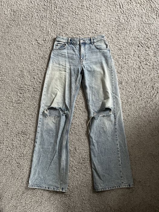 Spodnie z dziurami bershka 36