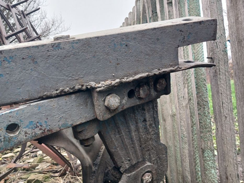 Продам плуг ПЛН 3-35