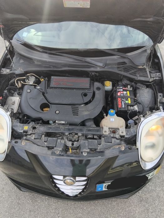 vendo alfa Romeu Mito 1.3 multiget 90 cv a precisar de pintura , salvado