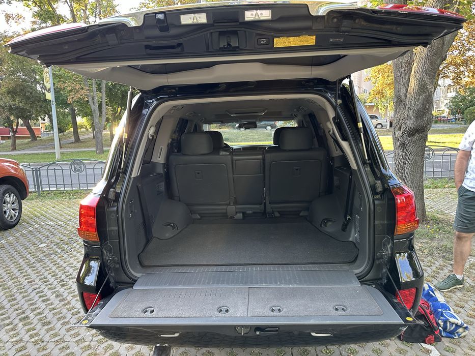 LEXUS LX570 2008