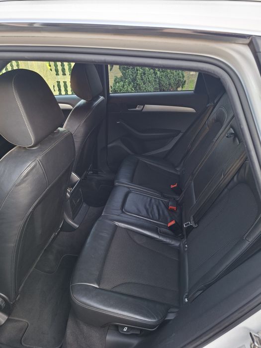 Sprzedam Audi Q5 S-line Quattro