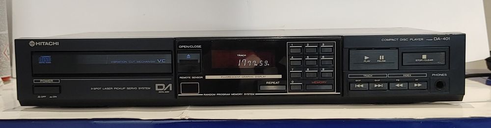 Hitachi DA-401 odtwarzacz CD