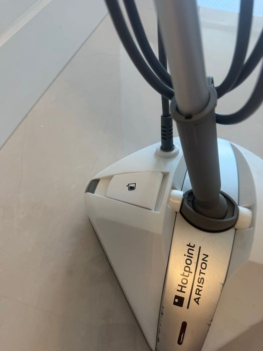 Mop parowy Hotpoint Ariston SM S15 CAW