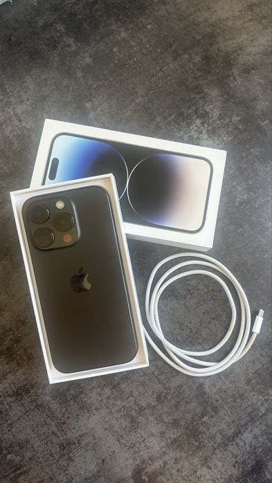 Iphone 15 pro 128 GB  czarny + gratisy
