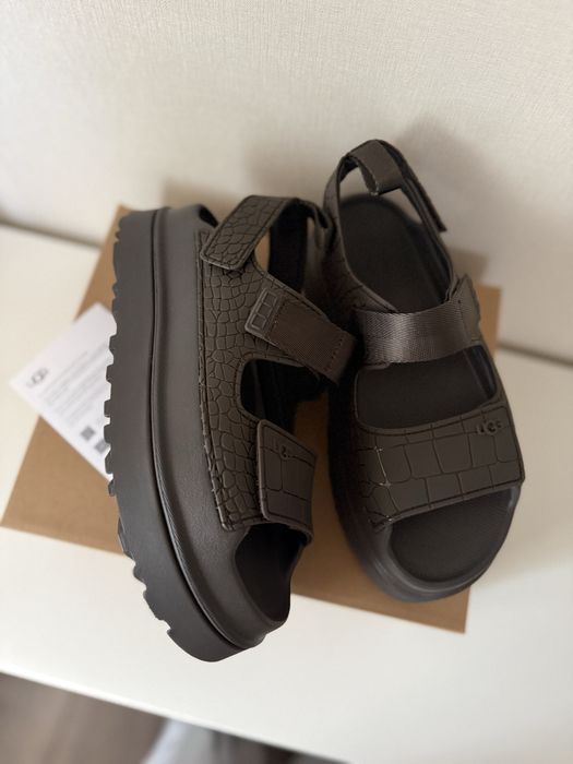 Сандалі UGG W Goldenglow Embossed: 4 400 грн. - Сандали Киев на Olx