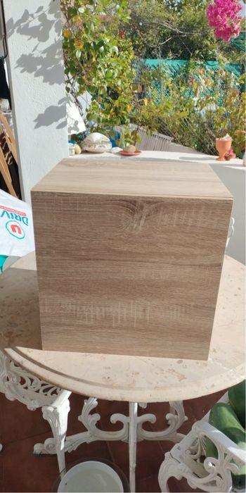 Cubo madeira arrumação