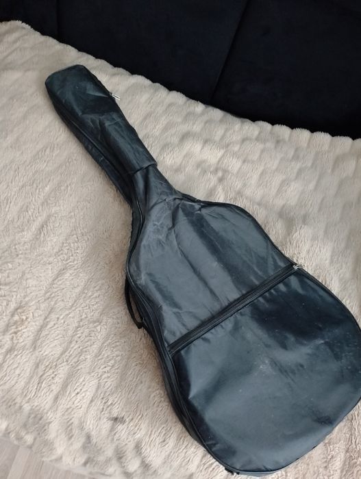 Gitara z pokrowcem