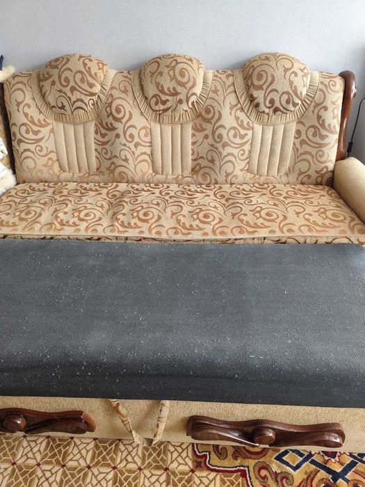 Диван раскладной  б\у