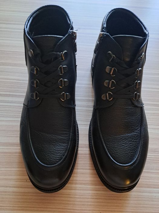 Продам черевики 43 розмір