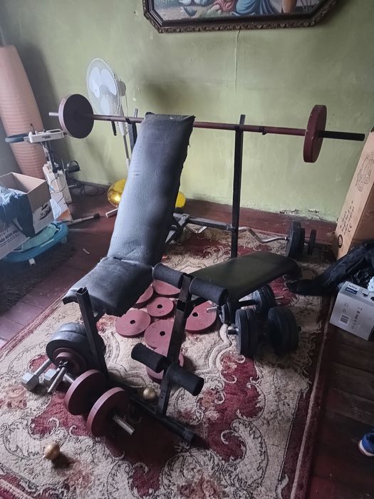 Ławeczka do ćwiczeń wyciskania