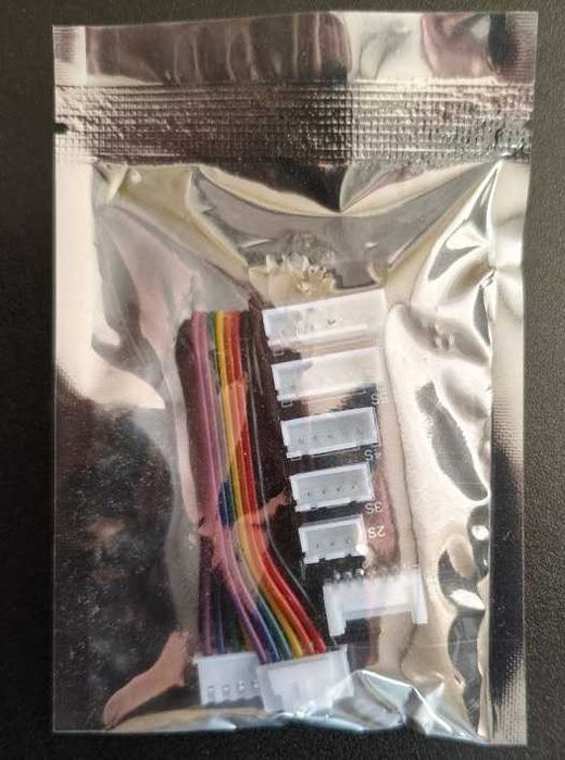 Зарядне HOTA T6 300W,    ToolkitRC M6D 500W 2-канали,    M8P 600W,   M7 200W,  ADP200