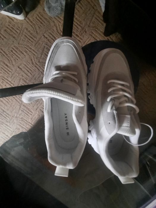 Кросівки 38 розмір