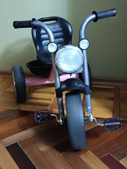 Продам детский трехколесный велосипед