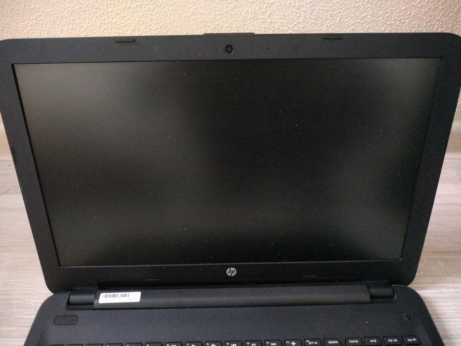 Ноутбук HP 250 G5 працює, можно по запчастинам