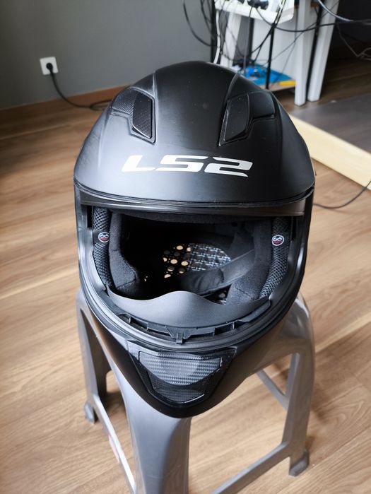 Capacete LS2 preto