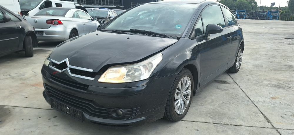 Cały na części citroen C4 3 drzwi  EXLD  1.6 hdi