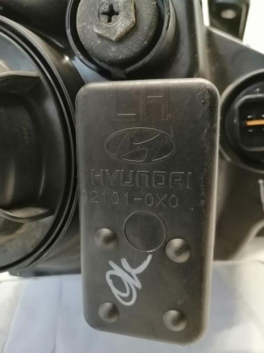 Ótica / farol esquerda HYUNDAI i10 (PA)
