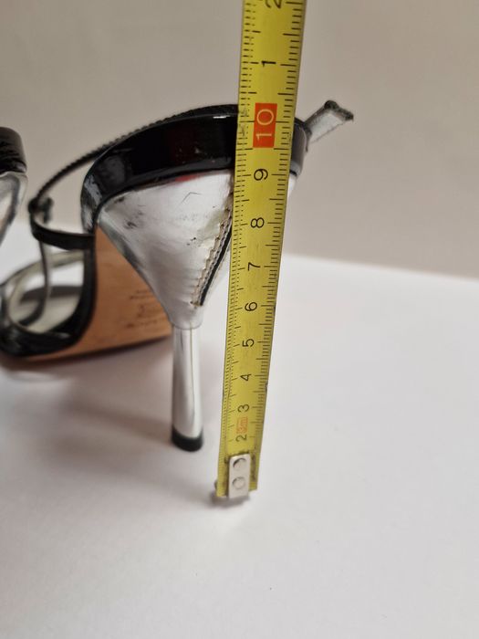 KAZAR, sandały 38  czarne paseczki