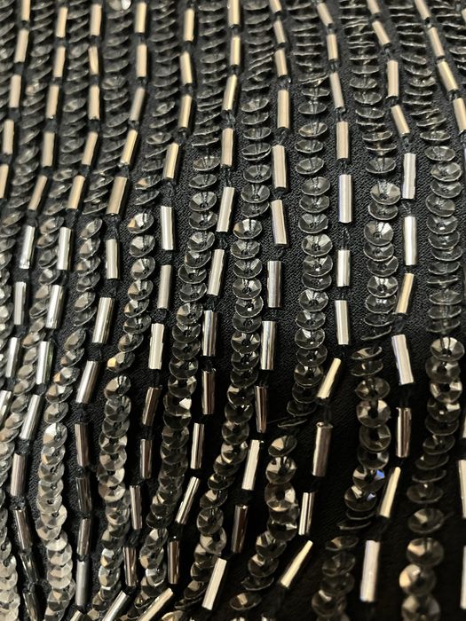 Sukienka z cekinami Mango